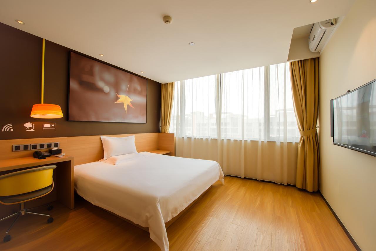IU Hotel Guiyang Shibei Road Exterior foto